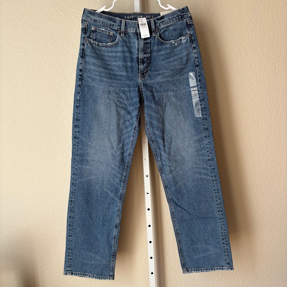 NWT American Eagle Women's Low Rise Baggy Size 6 Jeans - Picture 2 of 6